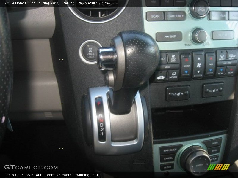 Sterling Gray Metallic / Gray 2009 Honda Pilot Touring 4WD
