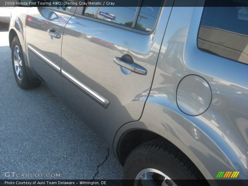 Sterling Gray Metallic / Gray 2009 Honda Pilot Touring 4WD