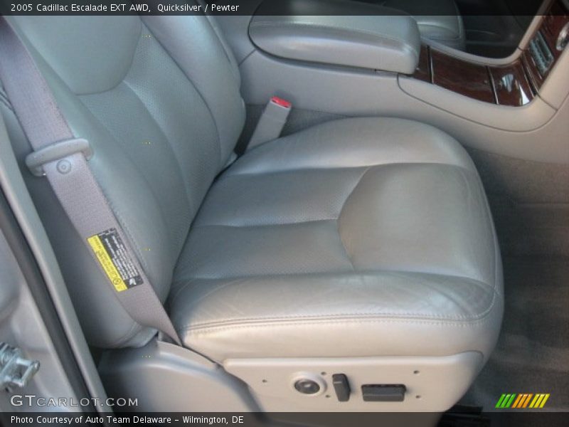 Quicksilver / Pewter 2005 Cadillac Escalade EXT AWD