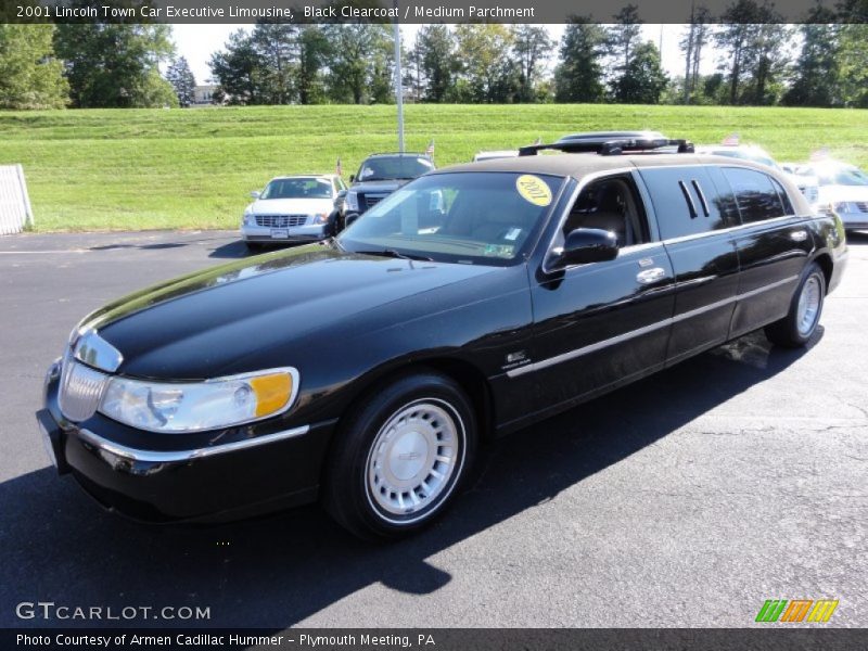 Front 3/4 View of 2001 Town Car Executive Limousine