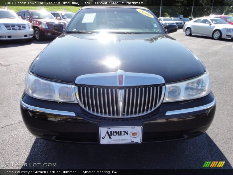 Black Clearcoat / Medium Parchment 2001 Lincoln Town Car Executive Limousine