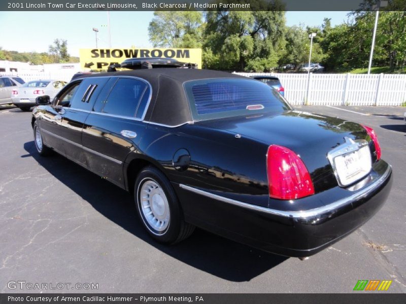 Black Clearcoat / Medium Parchment 2001 Lincoln Town Car Executive Limousine
