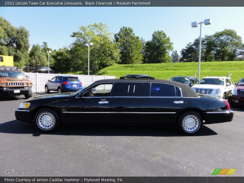 Black Clearcoat / Medium Parchment 2001 Lincoln Town Car Executive Limousine