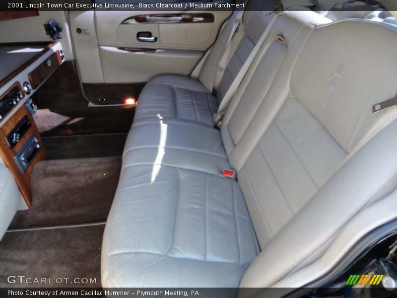 Black Clearcoat / Medium Parchment 2001 Lincoln Town Car Executive Limousine