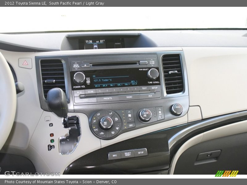 Controls of 2012 Sienna LE