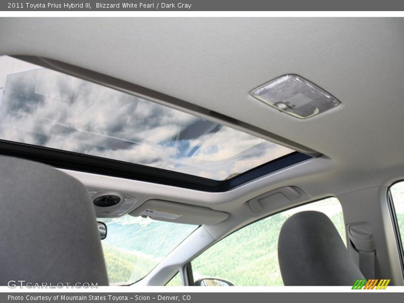 Blizzard White Pearl / Dark Gray 2011 Toyota Prius Hybrid III