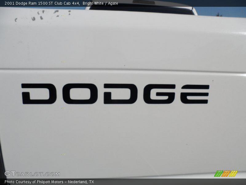  2001 Ram 1500 ST Club Cab 4x4 Logo