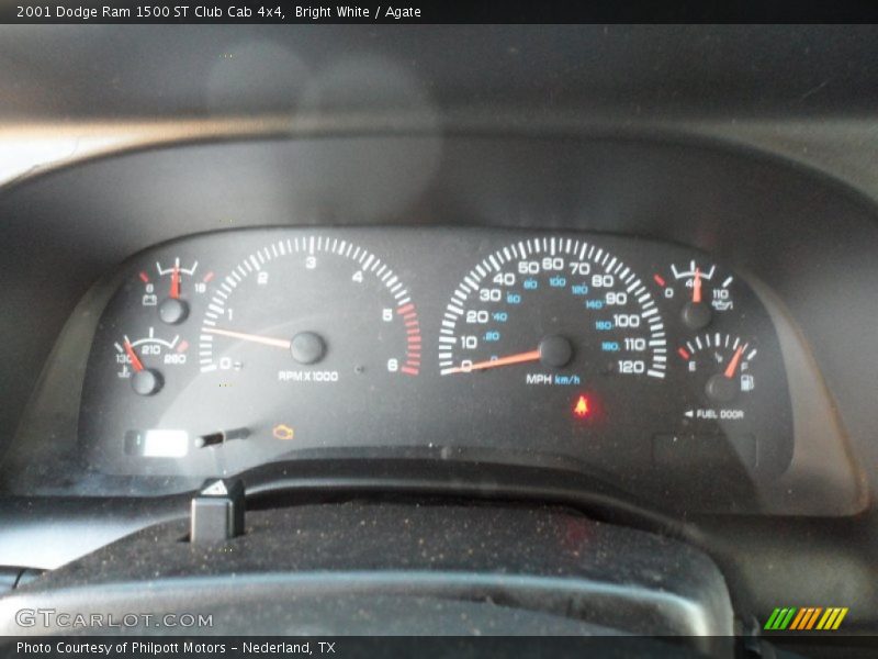  2001 Ram 1500 ST Club Cab 4x4 ST Club Cab 4x4 Gauges