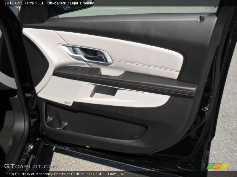 Onyx Black / Light Titanium 2012 GMC Terrain SLT