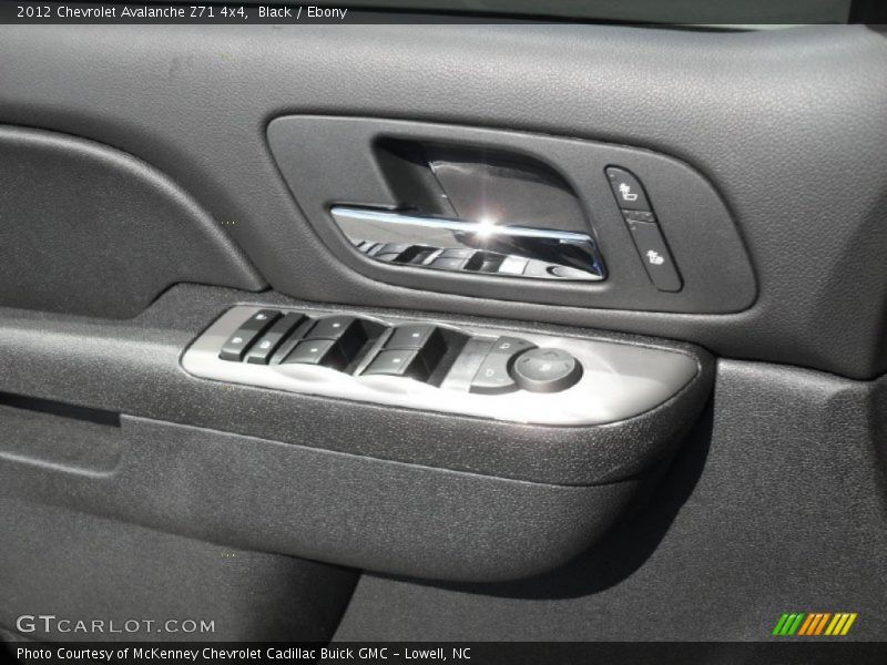 Black / Ebony 2012 Chevrolet Avalanche Z71 4x4