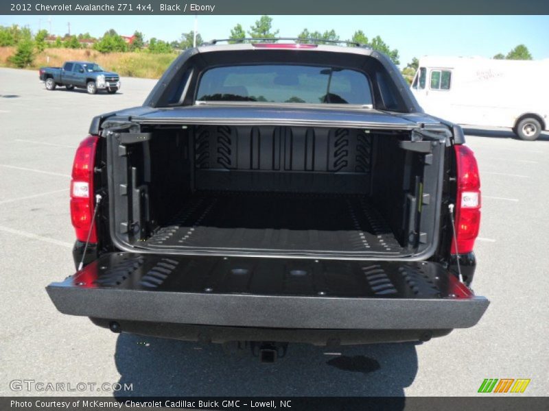 Black / Ebony 2012 Chevrolet Avalanche Z71 4x4