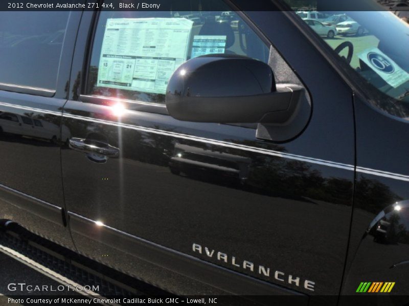 Black / Ebony 2012 Chevrolet Avalanche Z71 4x4