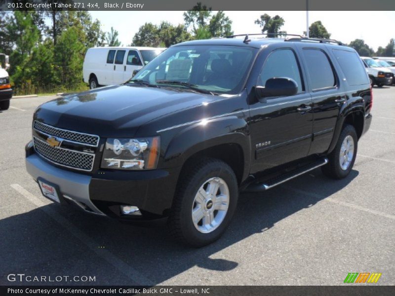 Front 3/4 View of 2012 Tahoe Z71 4x4