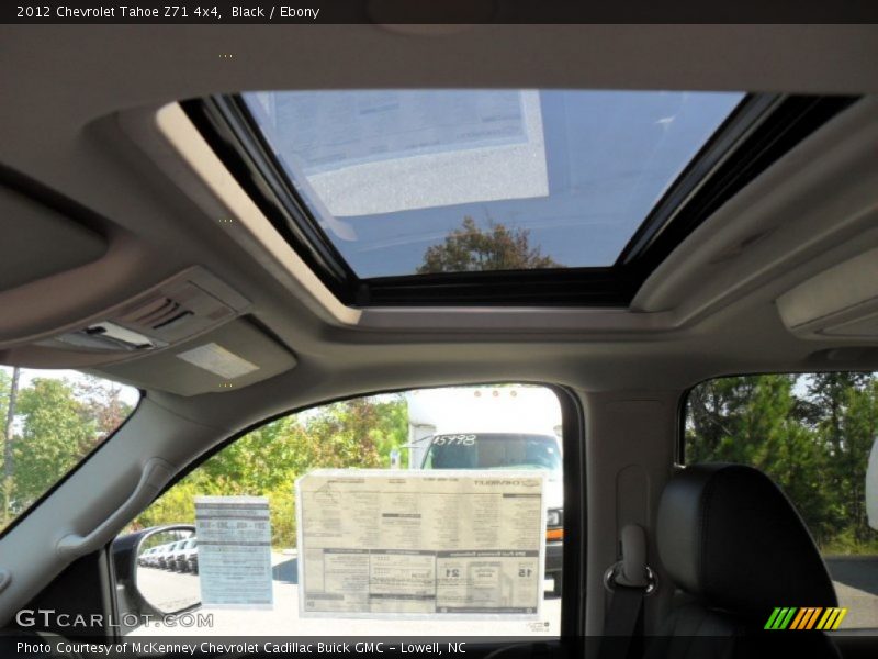 Sunroof of 2012 Tahoe Z71 4x4