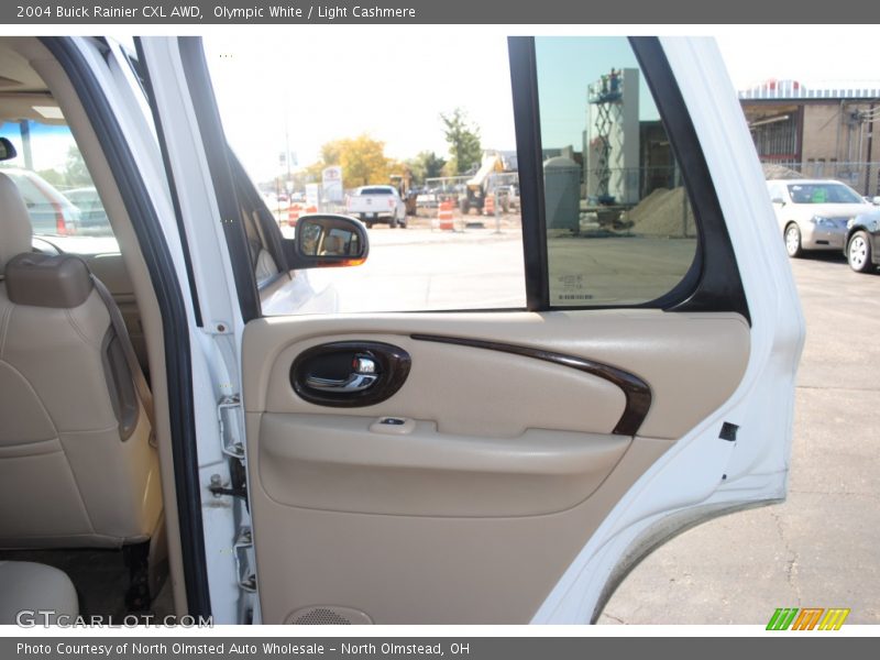 Olympic White / Light Cashmere 2004 Buick Rainier CXL AWD
