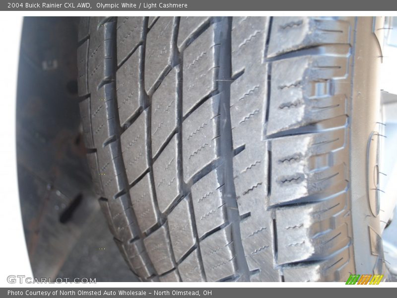 Olympic White / Light Cashmere 2004 Buick Rainier CXL AWD