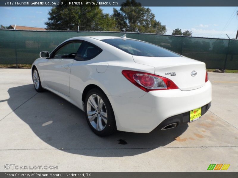 Karussell White / Black Cloth 2012 Hyundai Genesis Coupe 2.0T