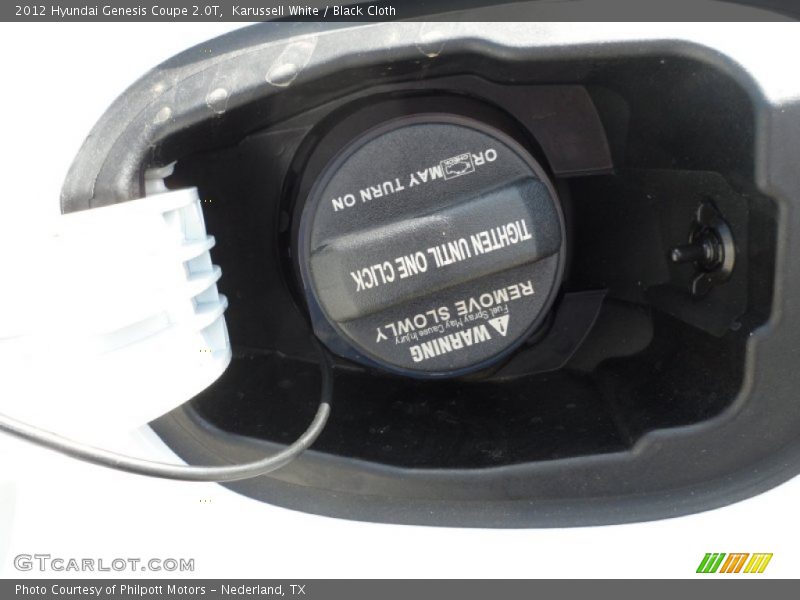 Karussell White / Black Cloth 2012 Hyundai Genesis Coupe 2.0T