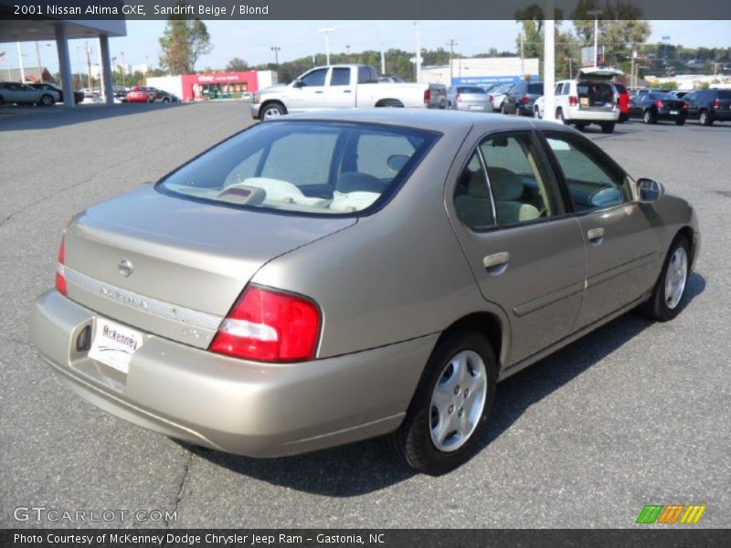 Sandrift Beige / Blond 2001 Nissan Altima GXE