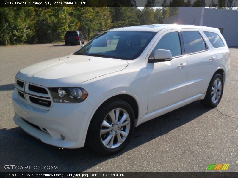 Front 3/4 View of 2012 Durango R/T