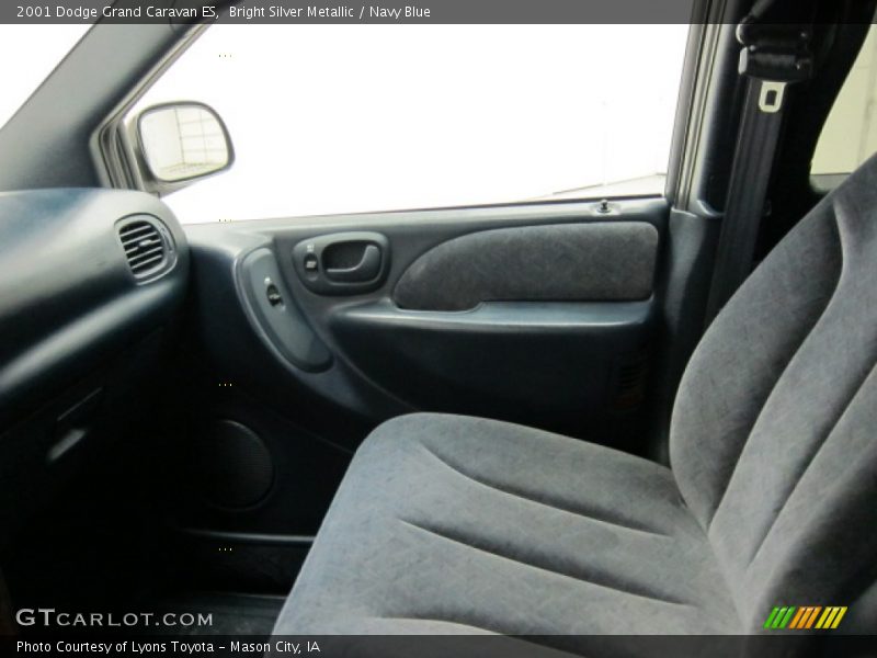 Bright Silver Metallic / Navy Blue 2001 Dodge Grand Caravan ES