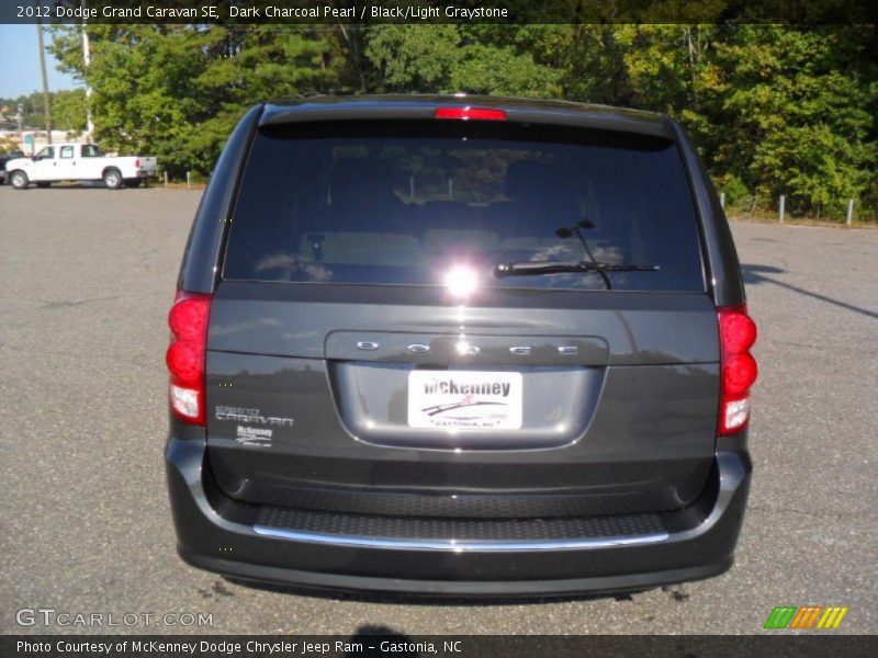 Dark Charcoal Pearl / Black/Light Graystone 2012 Dodge Grand Caravan SE
