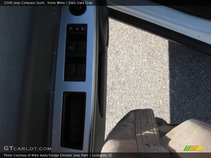 Stone White / Dark Slate Gray 2008 Jeep Compass Sport