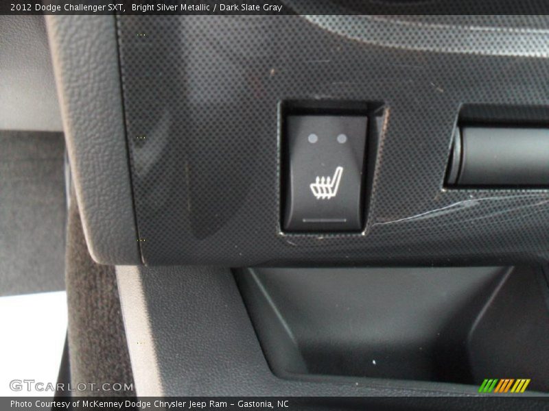 Bright Silver Metallic / Dark Slate Gray 2012 Dodge Challenger SXT