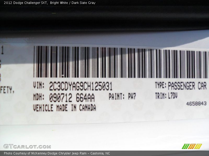 Bright White / Dark Slate Gray 2012 Dodge Challenger SXT