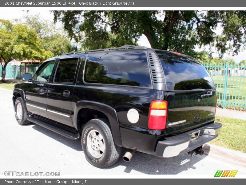 Onyx Black / Light Gray/Neutral 2001 Chevrolet Suburban 1500 LT 4x4