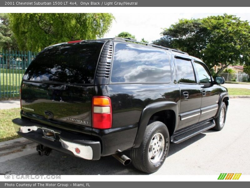 Onyx Black / Light Gray/Neutral 2001 Chevrolet Suburban 1500 LT 4x4