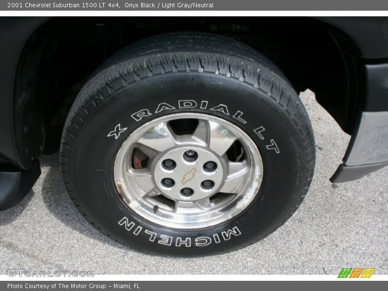 Onyx Black / Light Gray/Neutral 2001 Chevrolet Suburban 1500 LT 4x4