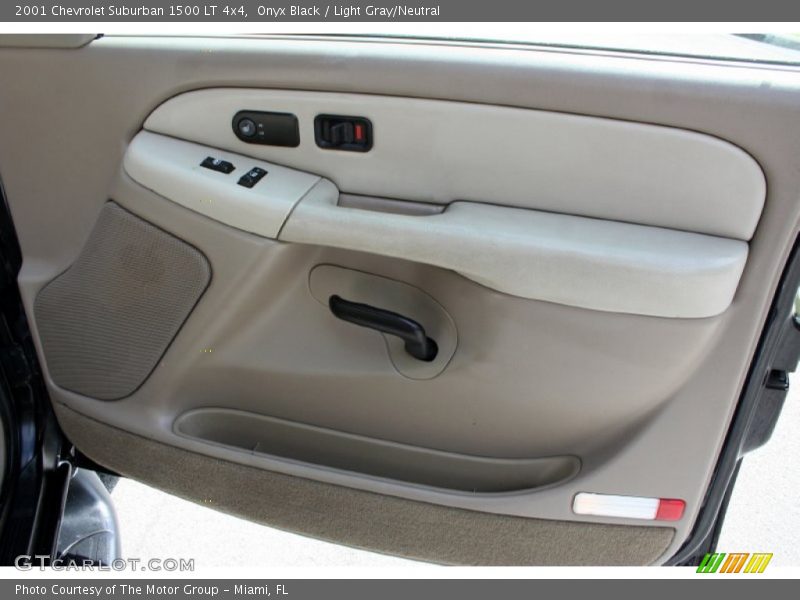Onyx Black / Light Gray/Neutral 2001 Chevrolet Suburban 1500 LT 4x4
