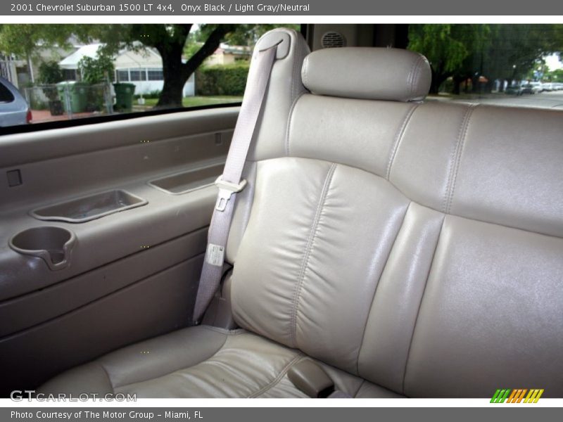 Onyx Black / Light Gray/Neutral 2001 Chevrolet Suburban 1500 LT 4x4