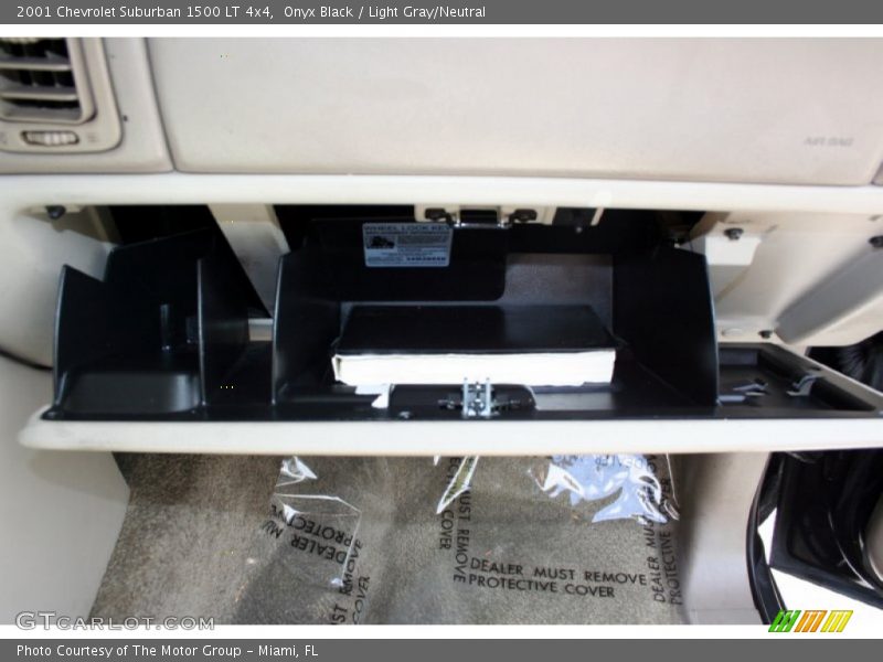 Onyx Black / Light Gray/Neutral 2001 Chevrolet Suburban 1500 LT 4x4
