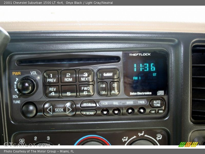 Onyx Black / Light Gray/Neutral 2001 Chevrolet Suburban 1500 LT 4x4