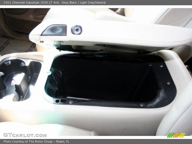 Onyx Black / Light Gray/Neutral 2001 Chevrolet Suburban 1500 LT 4x4