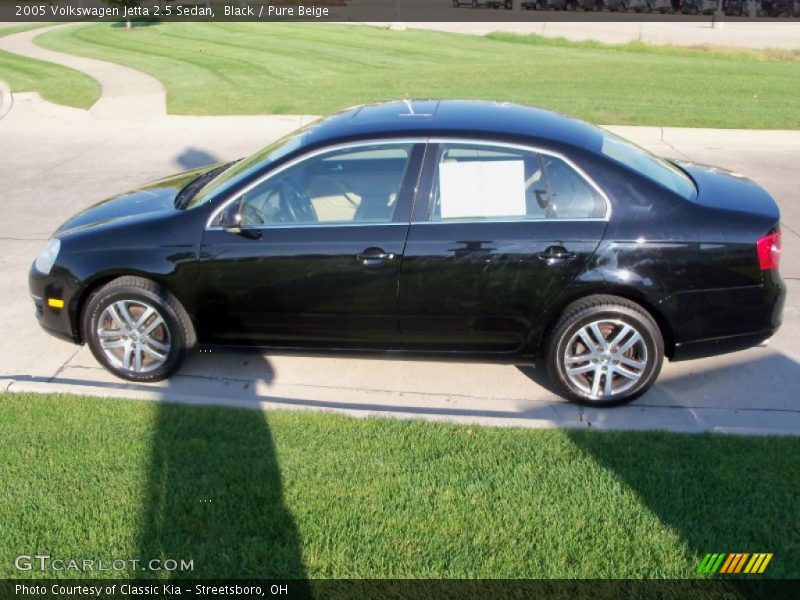 Black / Pure Beige 2005 Volkswagen Jetta 2.5 Sedan