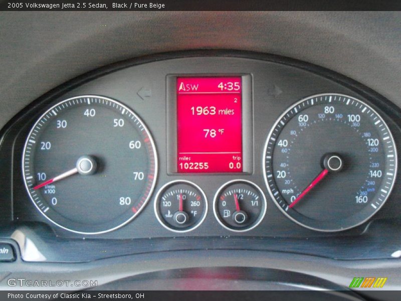 Black / Pure Beige 2005 Volkswagen Jetta 2.5 Sedan
