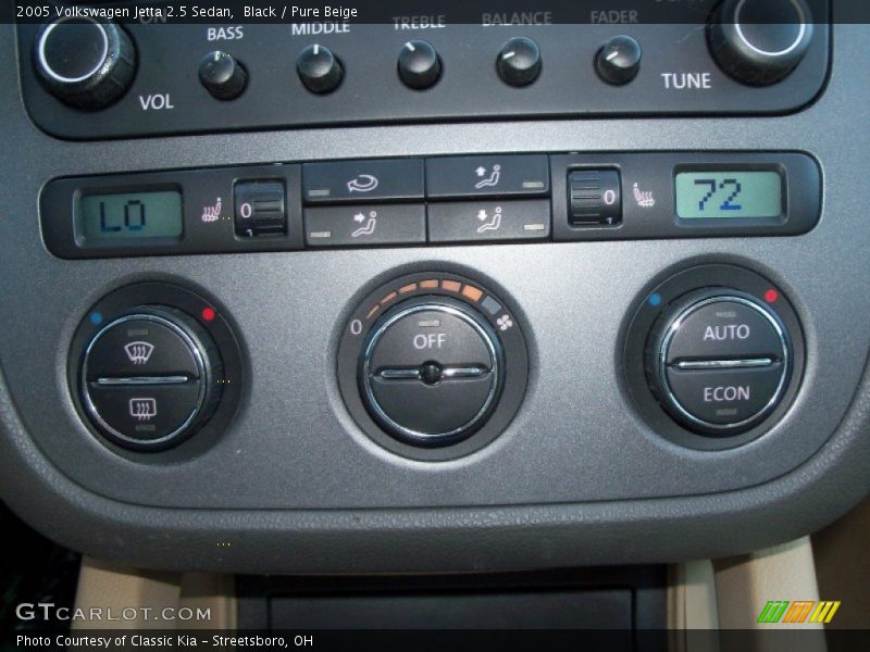 Black / Pure Beige 2005 Volkswagen Jetta 2.5 Sedan