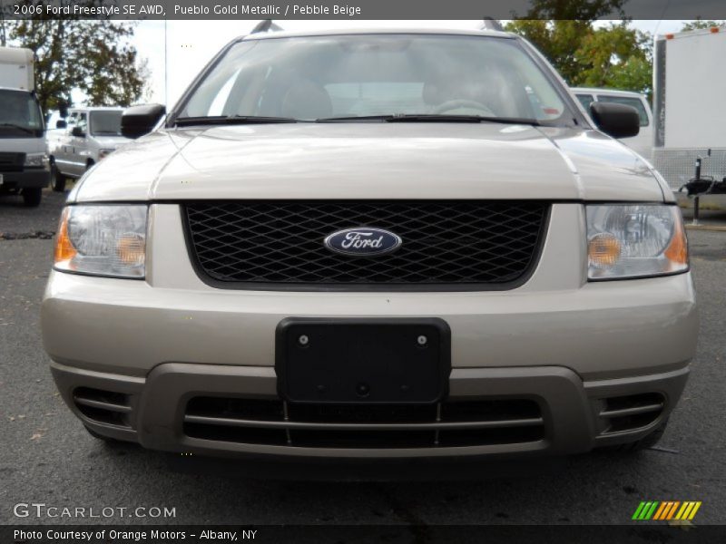 Pueblo Gold Metallic / Pebble Beige 2006 Ford Freestyle SE AWD