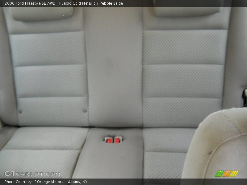 Pueblo Gold Metallic / Pebble Beige 2006 Ford Freestyle SE AWD
