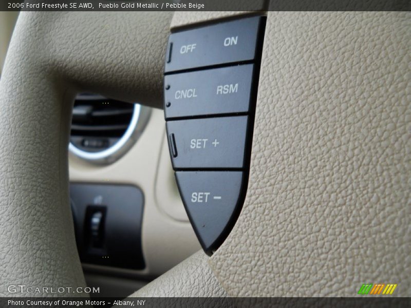 Controls of 2006 Freestyle SE AWD