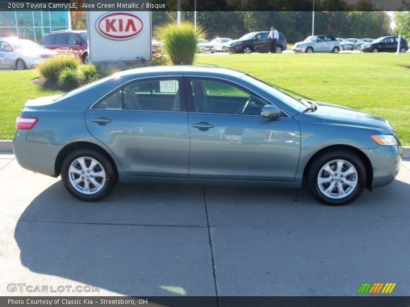 Aloe Green Metallic / Bisque 2009 Toyota Camry LE