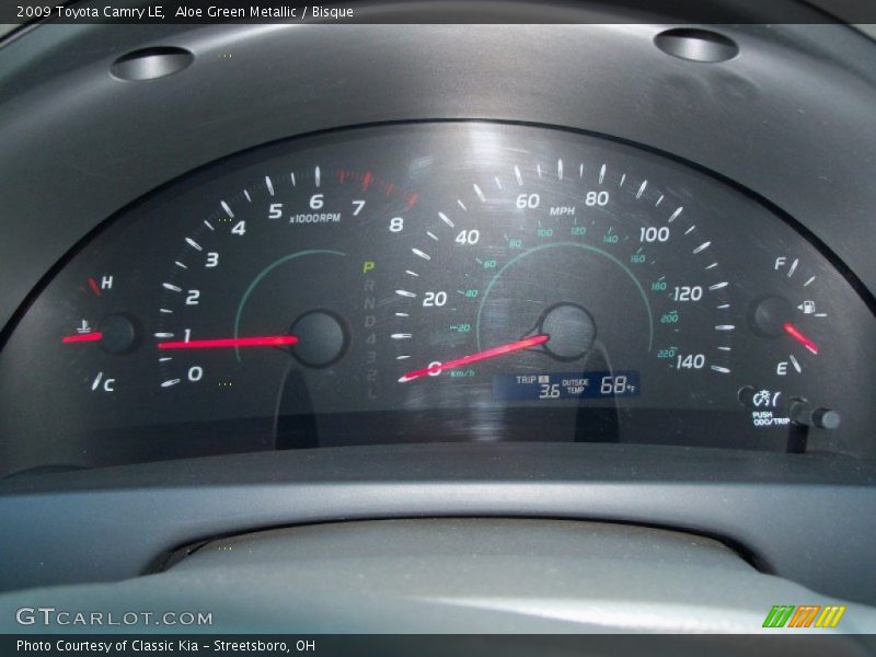 Aloe Green Metallic / Bisque 2009 Toyota Camry LE