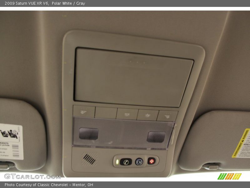 Polar White / Gray 2009 Saturn VUE XR V6