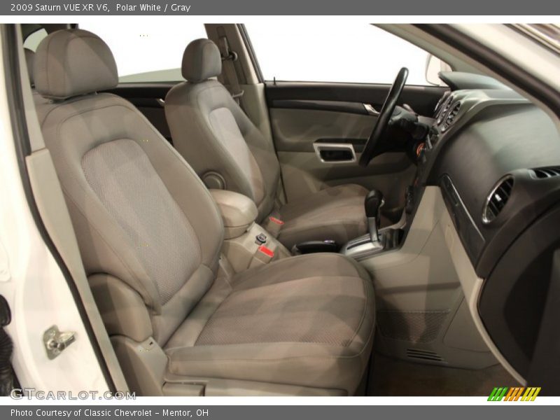 Polar White / Gray 2009 Saturn VUE XR V6