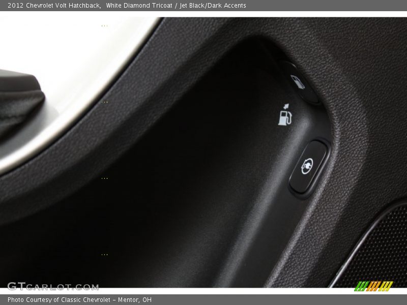 White Diamond Tricoat / Jet Black/Dark Accents 2012 Chevrolet Volt Hatchback