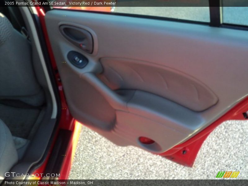 Victory Red / Dark Pewter 2005 Pontiac Grand Am SE Sedan
