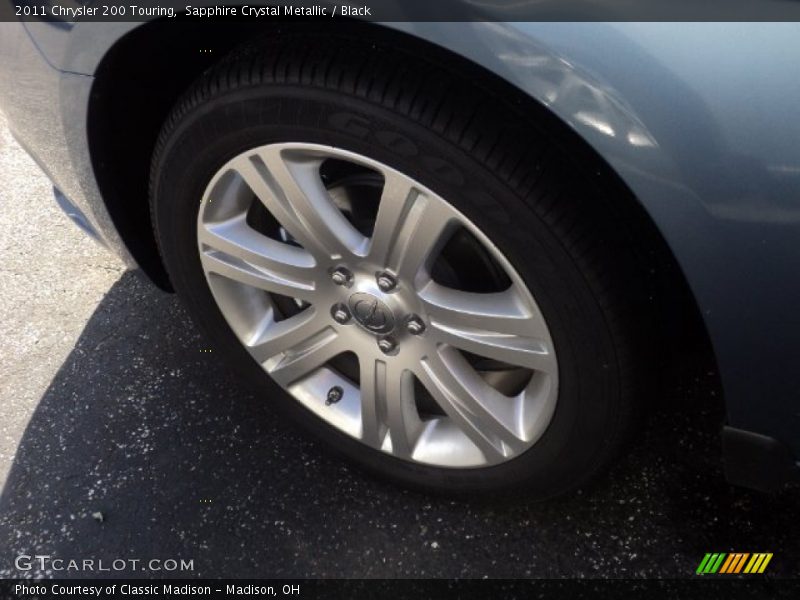 Sapphire Crystal Metallic / Black 2011 Chrysler 200 Touring